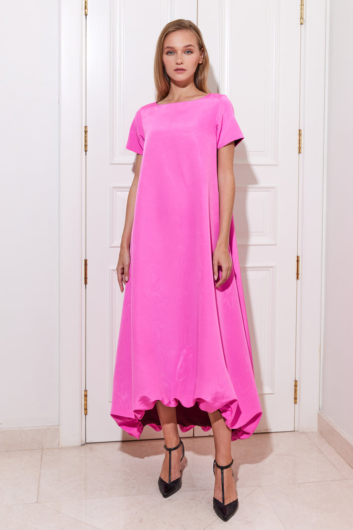 anushka pink dress Mommy-to-be Anushka Sharma Looks Chic In A Pink Satin Midi Dress, Sets Maternity Fashion Right